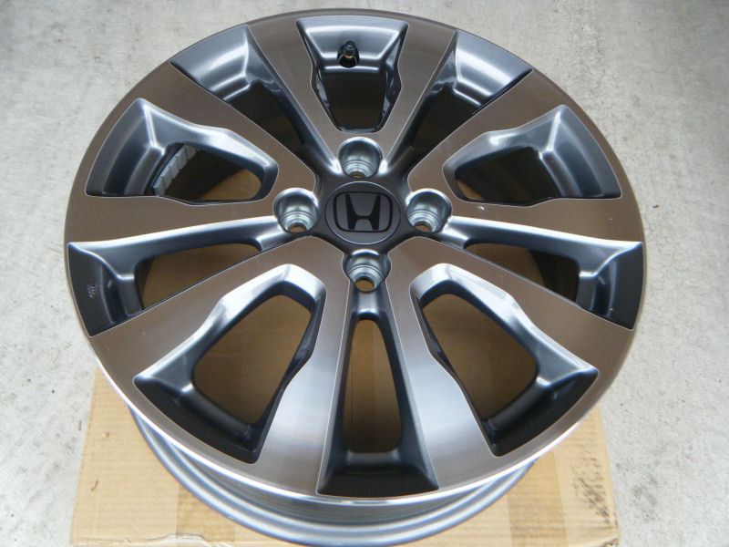 ホンダ(純正) FIT RS用アルミホイール のパーツレビュー