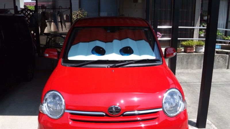サンシェード 車 カーズ キャラクター プレゼント 日よけ 車用日除け ギフト おしゃれ かわいい フロント Disney Dc 53 ディズニー レッド ナポレックス