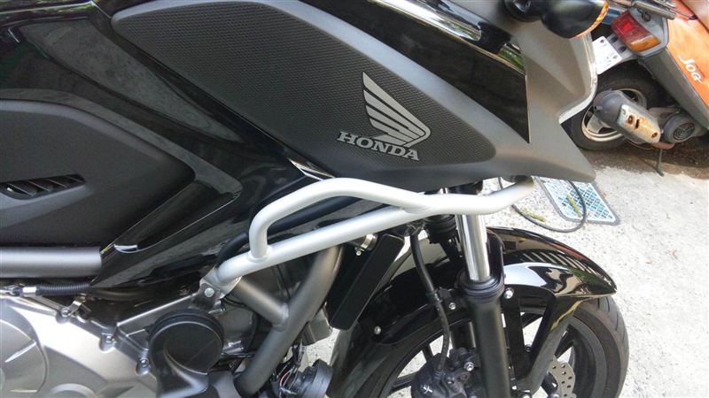 Nc700x カスタムまとめ おすすめのカスタムはこれだ エアロ ホイール Ledなど みんカラ