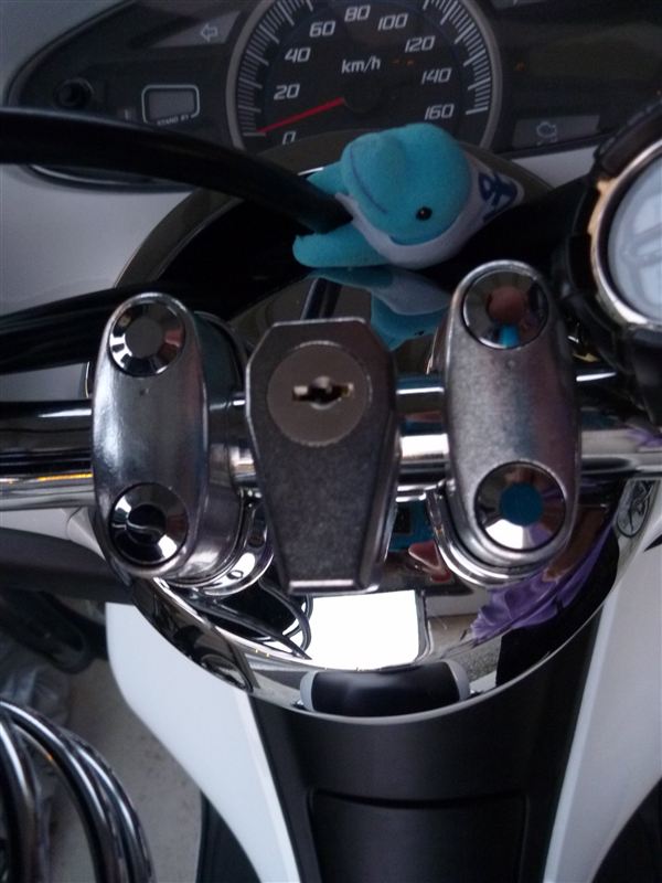 Daytona ヘルメットロックホルダー シルバー のパーツレビュー Pcx ｍｉｚｕ みんカラ