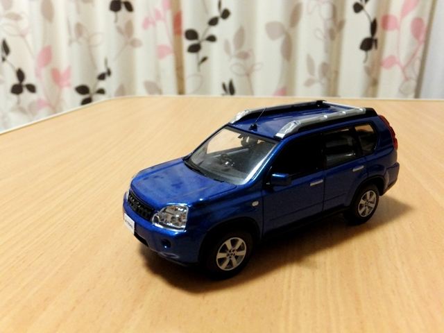 日産(純正) モデルカー1/43 X-TRAIL(T31:サファイアブルー) の