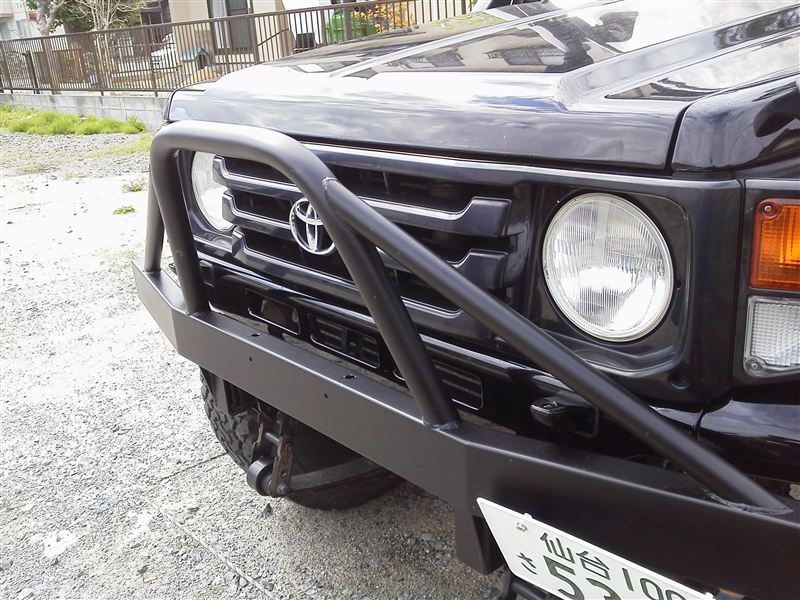 フロントバンパー交換（トヨタ ランドクルーザー70・HZJ / PZJ