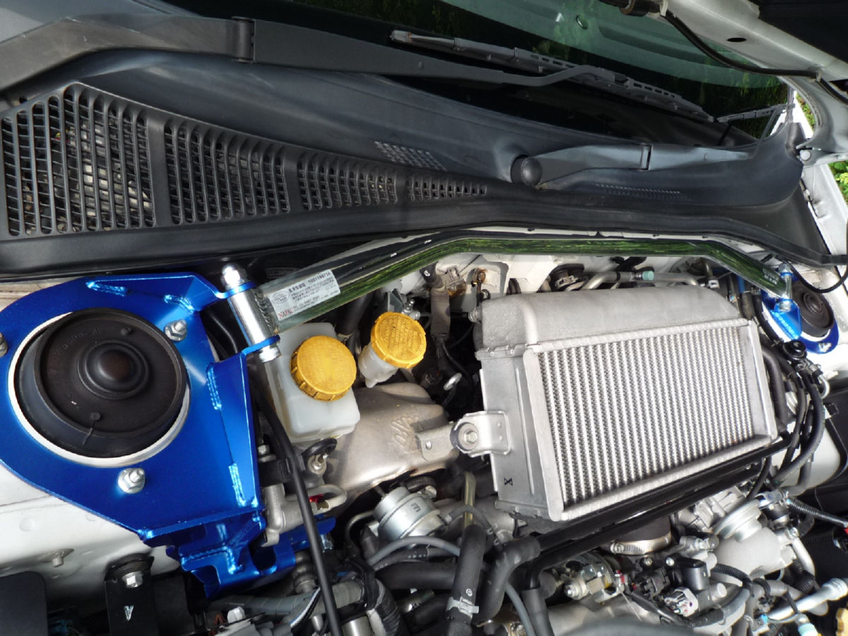 スバル インプレッサgp STIタワーバー Amazon.com: SUBARU 【Genuine Subaru 】STI [Flexible Tower