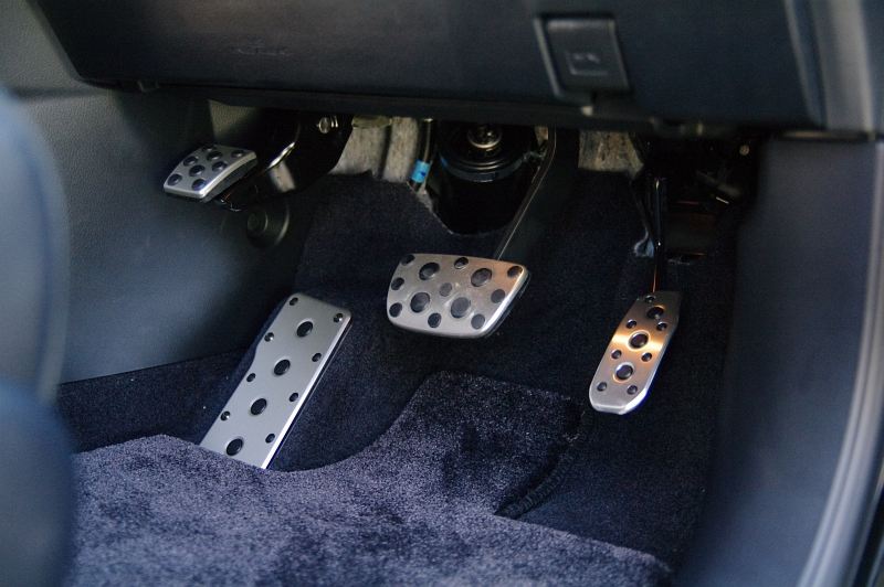 レクサス(純正) F SPORT用アルミペダル+IS-F用フットレスト+某