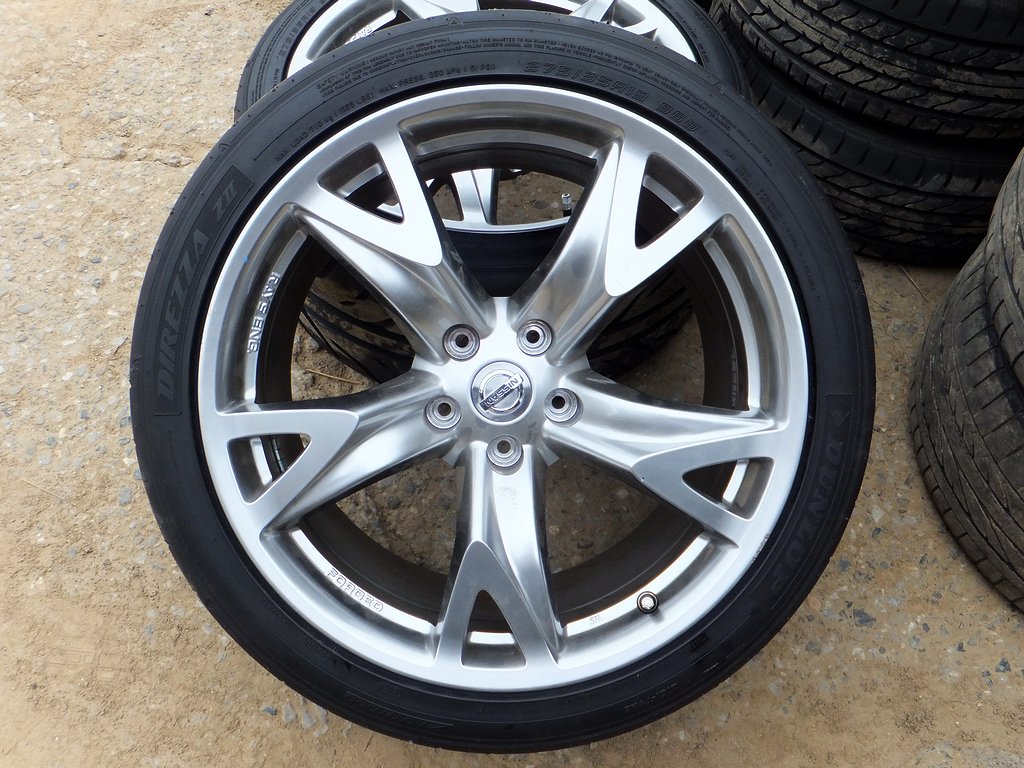 日産(純正) RAYS製19インチホイール のパーツレビュー 