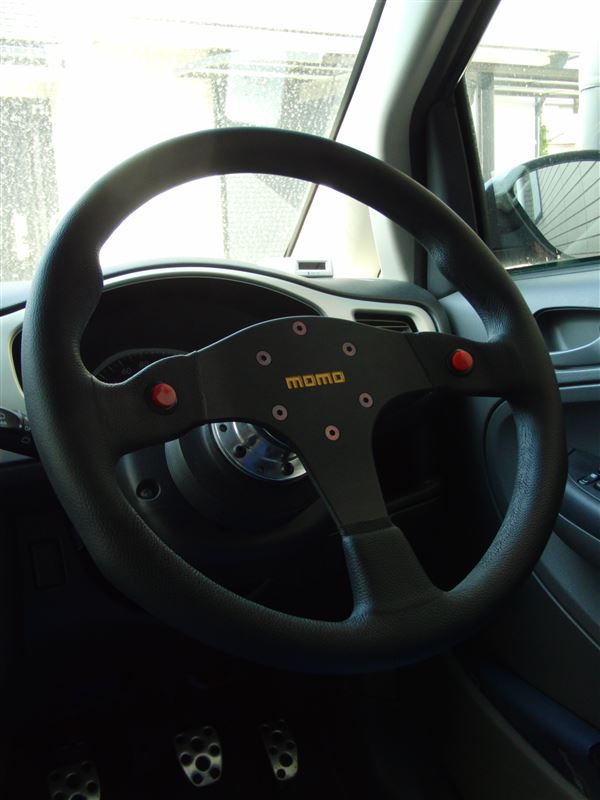 momo mod.80evo ステアリング 350mm スウェード MOMO Mod. 80 EVO Leather 350mm Steering Wheel - Revspeed