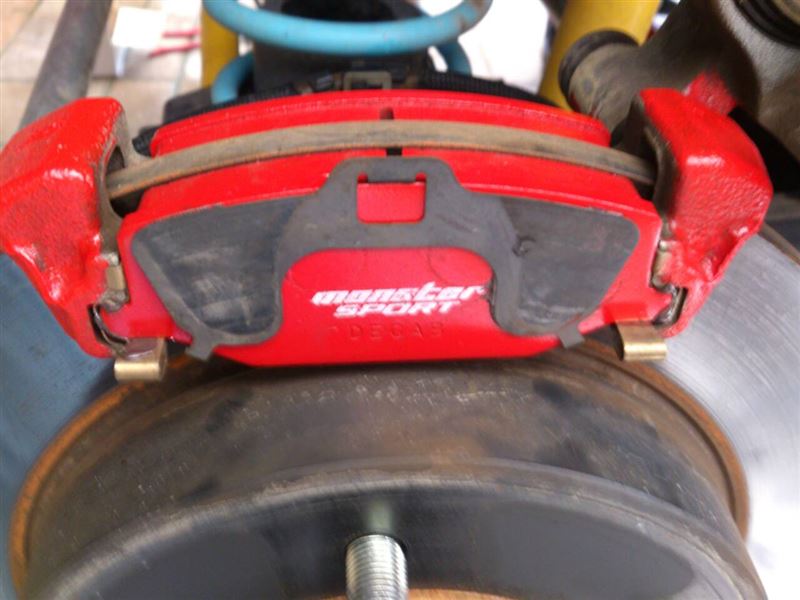 MONSTER SPORT ストリートブレーキパッド type-e のパーツ