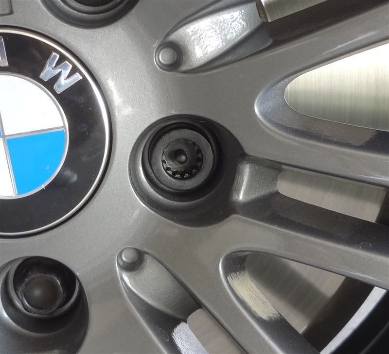 BMW(純正) ホイールロックボルト のパーツレビュー | 5シリーズ ツーリング(EV@猫バス) | みんカラ BMW(純正) ホイールロックボルト のパーツレビュー | 5シリーズ ツーリング(EV@猫バス) | みんカラ