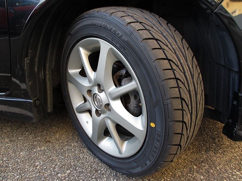 DUNLOP DIREZZA DZ101 185/55R15 のパーツレビュー | マーチ(しょう DUNLOP DIREZZA DZ101 185/55R15 のパーツレビュー | マーチ(しょう