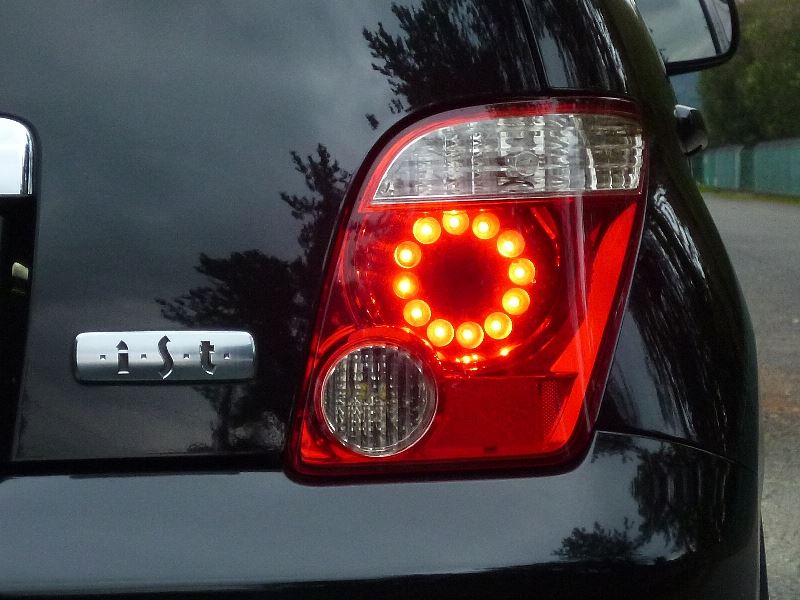 【SALE／55%OFF】 トヨタ(純正) LEDテールランプ のパーツレビュー | イスト アクセサリー