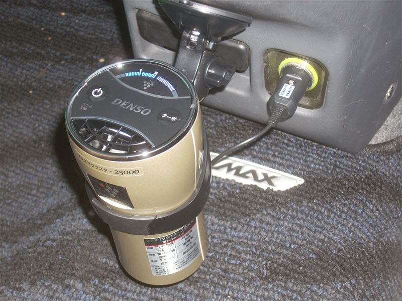 DENSO 車載用プラズマクラスターイオン発生機 プレミアムモデル