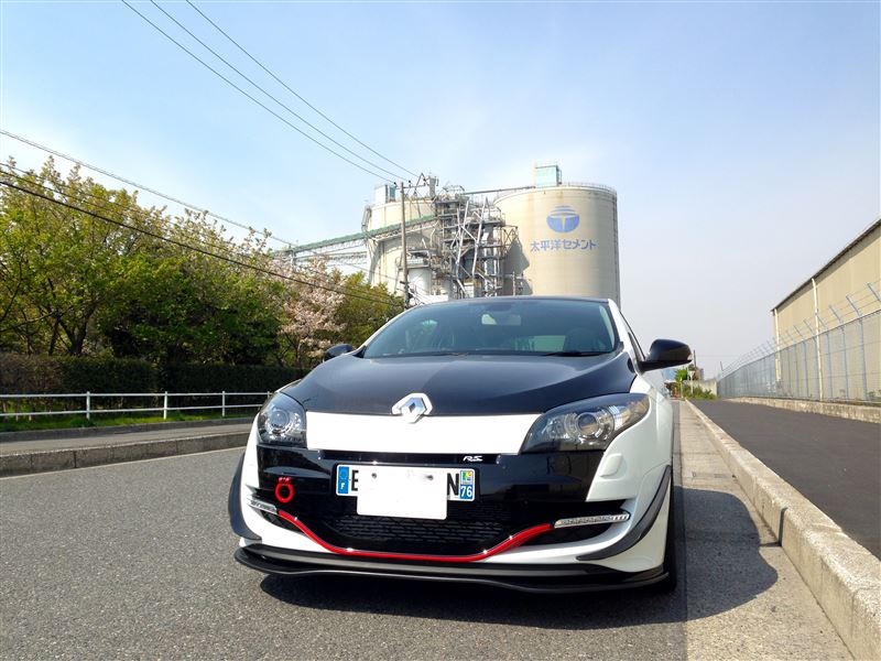 carol racing renault フロントリップスポイラー のパーツレビュー | メガーヌ ルノー・スポール(ぎりぎり) | みんカラ carol racing renault フロントリップスポイラー のパーツレビュー | メガーヌ ルノー・スポール(ぎりぎり) | みんカラ