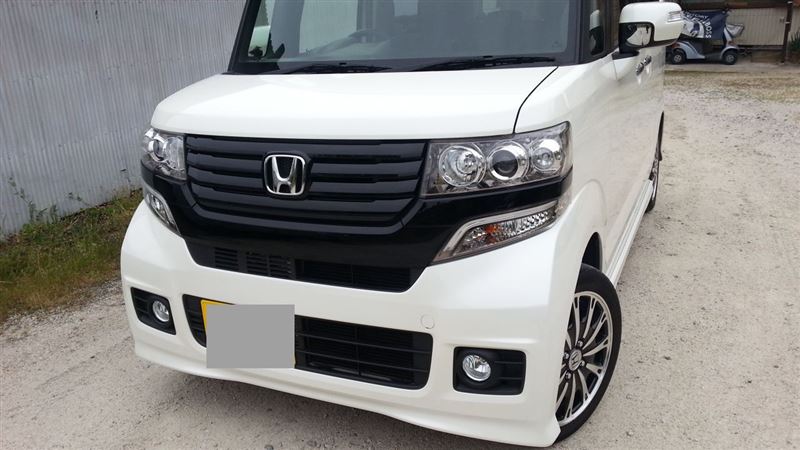 ホンダ 純正 ツートンカラースタイル専用グリル 黒 のパーツレビュー Nボックスカスタム 赤 黒 みんカラ