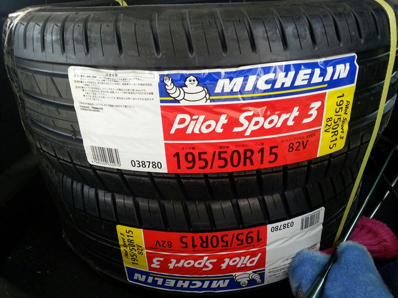 MICHELIN PILOT SPORT 3 195/50R15 のパーツレビュー