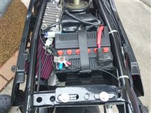 バッテリーケースKIT 純正用 ブラック TW200/225 - キジマ公式
