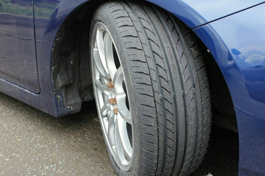 NANKANG NS-20 215/40R18 のパーツレビュー | プリウス(ターケ