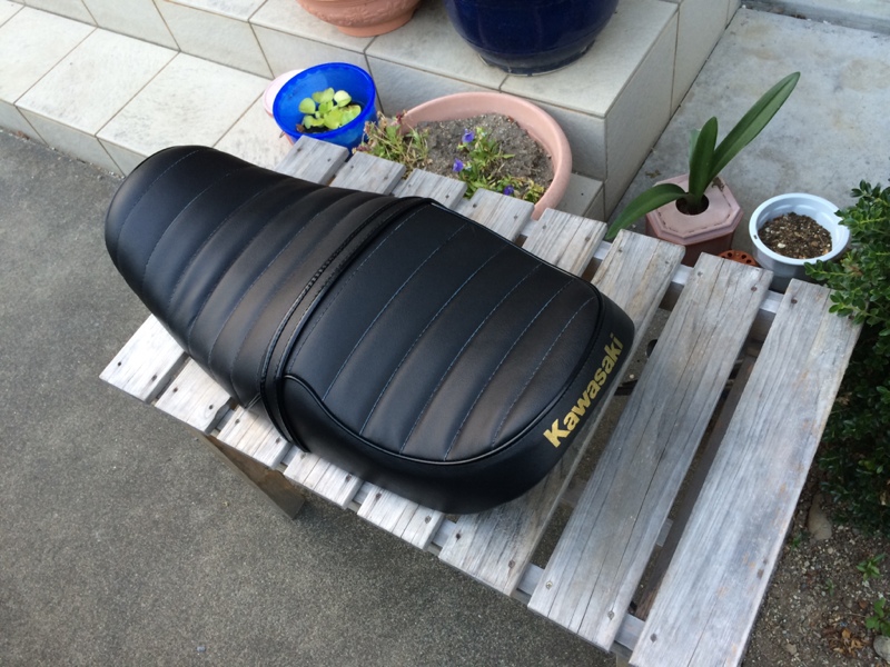 不明 ゼファー750/RS用Z2タイプタックロールシート のパーツ