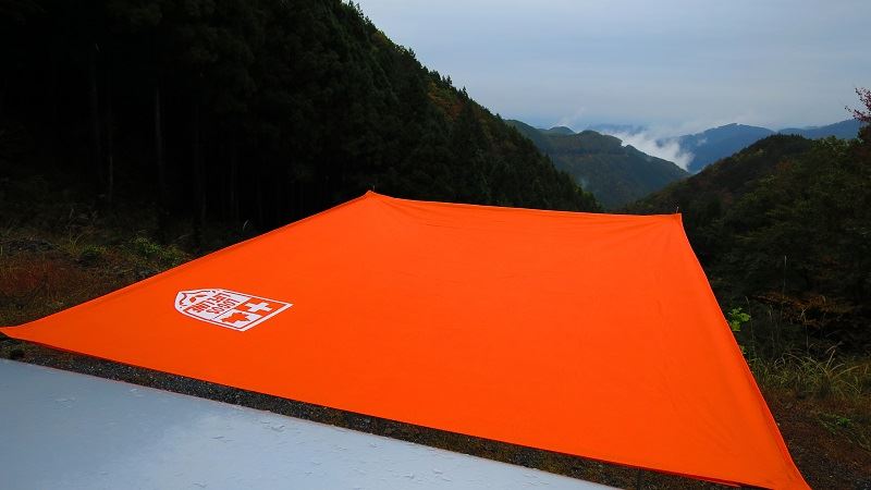 834円 【海外正規品】 ロゴス LOGOS 防水マルチシート 200×145cm 防水 UVカット 燃えにくい バイクシート カーシート カバー 風呂敷 エマージェンシーシート コンパクト 収納 834円 【海外正規品】 ロゴス LOGOS 防水マルチシート 200×145cm 防水 UVカット 燃えにくい バイクシート カーシート カバー 風呂敷 エマージェンシーシート コンパクト 収納