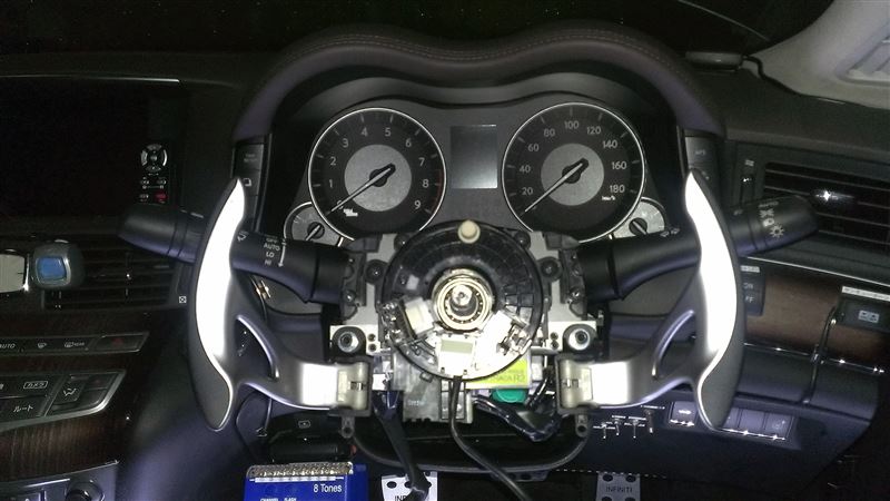 Y51フーガ・タイプSのパドルシフトを取り付ける。｜おかどの