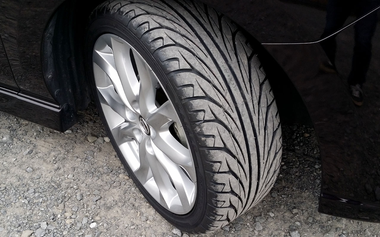 KAISER（KENDA） 225/40R18 2本セット 2025年製造 新品サマー