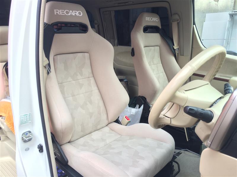 RECARO SR-VF Plus2 のパーツレビュー | エルグランド(TM-F