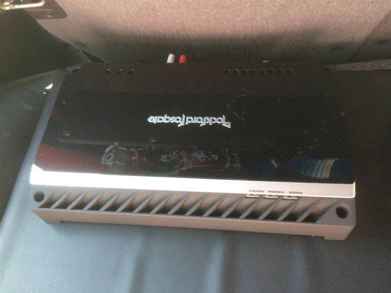 Rockford Fosgate P4004 のパーツレビュー プロボックスバン(SYOU) みんカラ