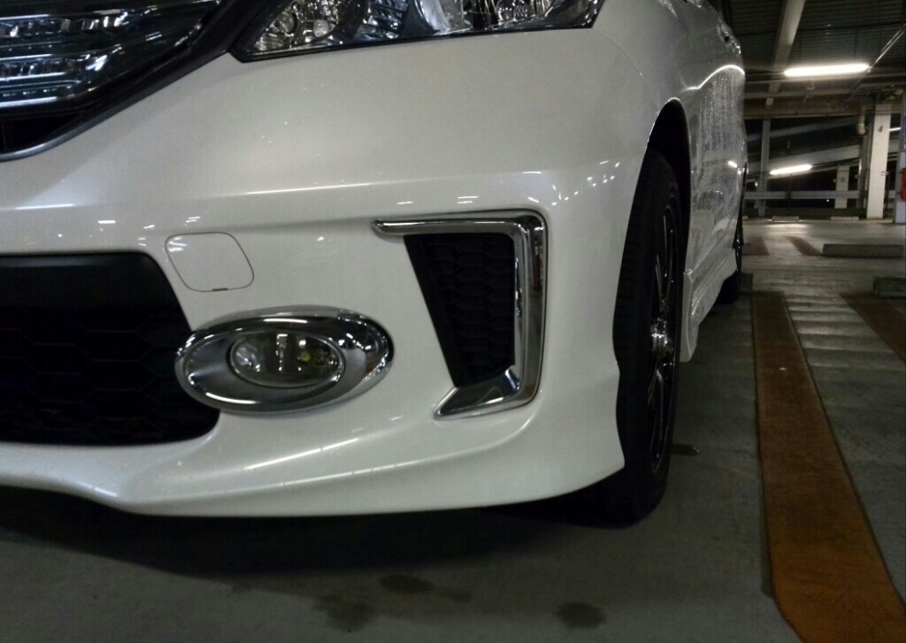 Honda 純正 後期フリード バンパーガーニッシュ のパーツレビュー フリードハイブリッド しょーたろう みんカラ