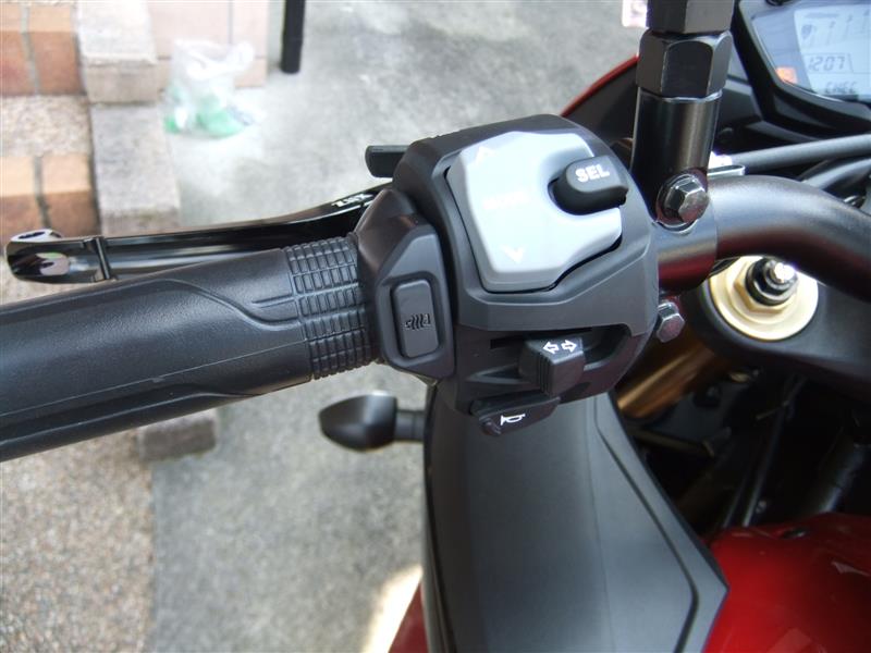 ホンダ 純正 スポーツグリップヒーター 再レビュー のパーツレビュー Gsx S1000f Abs Hiろっし みんカラ
