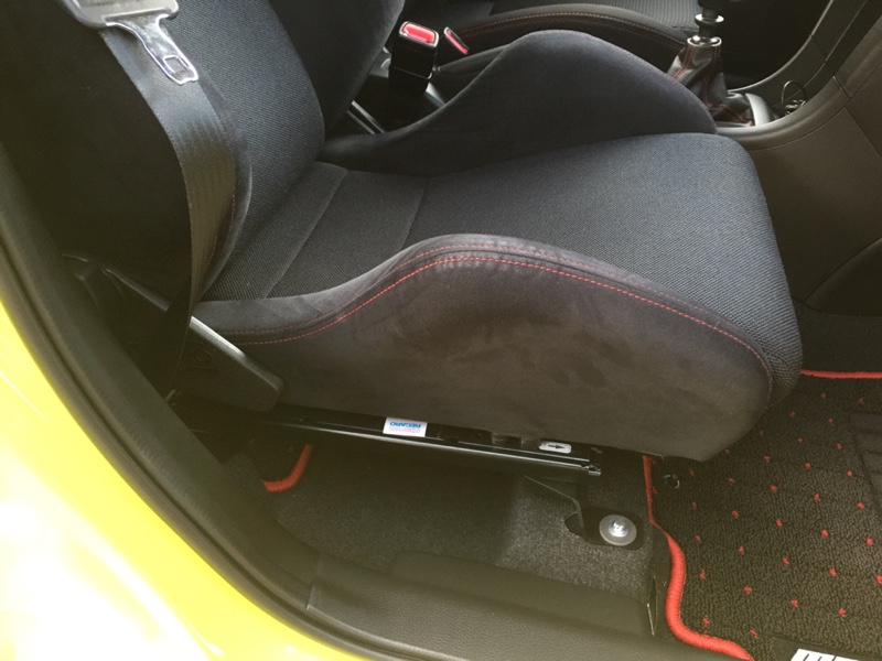 RECARO 純正ベースフレーム のパーツレビュー | スイフトスポーツ(kure