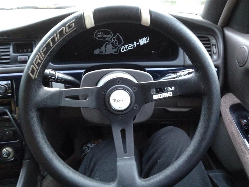 一番の MOMO モモ ステアリング ハンドル DRIFTING ドリフティング 33Φ