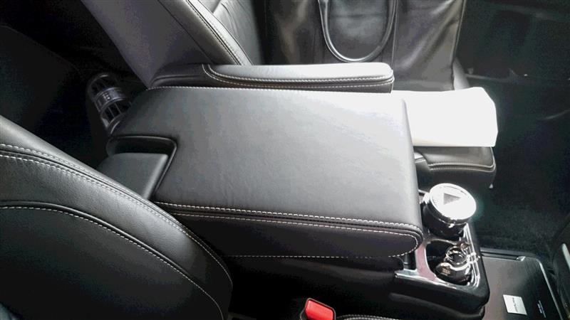 ホンダ 純正 大型アームレスト のパーツレビュー オデッセイ Yuji1218 みんカラ