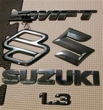 SUZUKIエンブレム