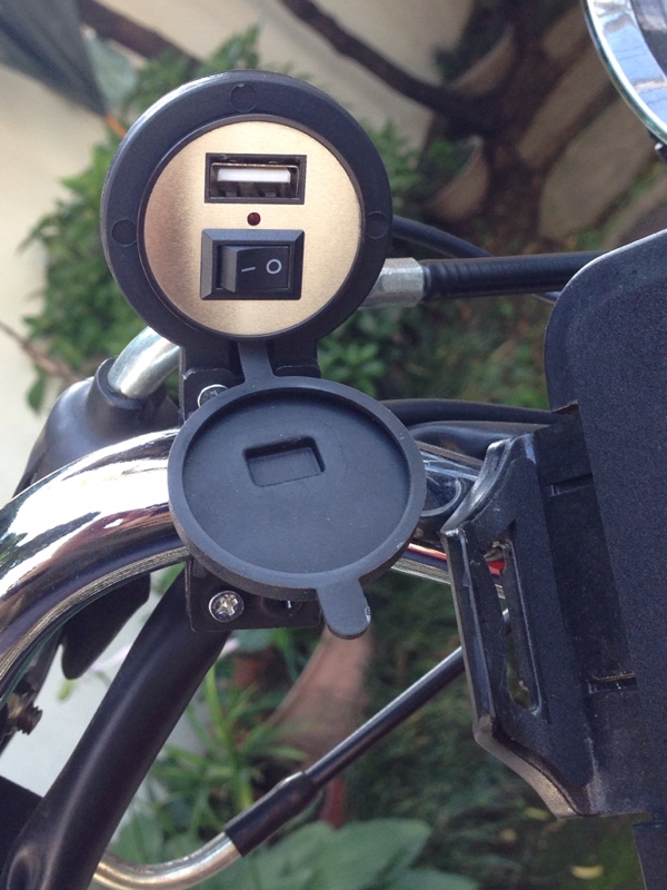Ofelia バイク用 電源スイッチ付き Usbソケット Usb電源 Mn811 Bk 防水仕様 ブラック のパーツレビュー Yb125sp 8131gnh みんカラ Ofelia バイク用 電源スイッチ付き Usbソケット Usb電源 Mn811 Bk 防水仕様 ブラック のパーツレビュー Yb125sp 8131gnh みんカラ