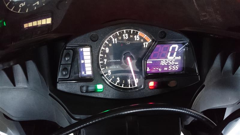 自作 Pc40純正 Led変更 液晶反転 のパーツレビュー Cbr600rr るいさ みんカラ