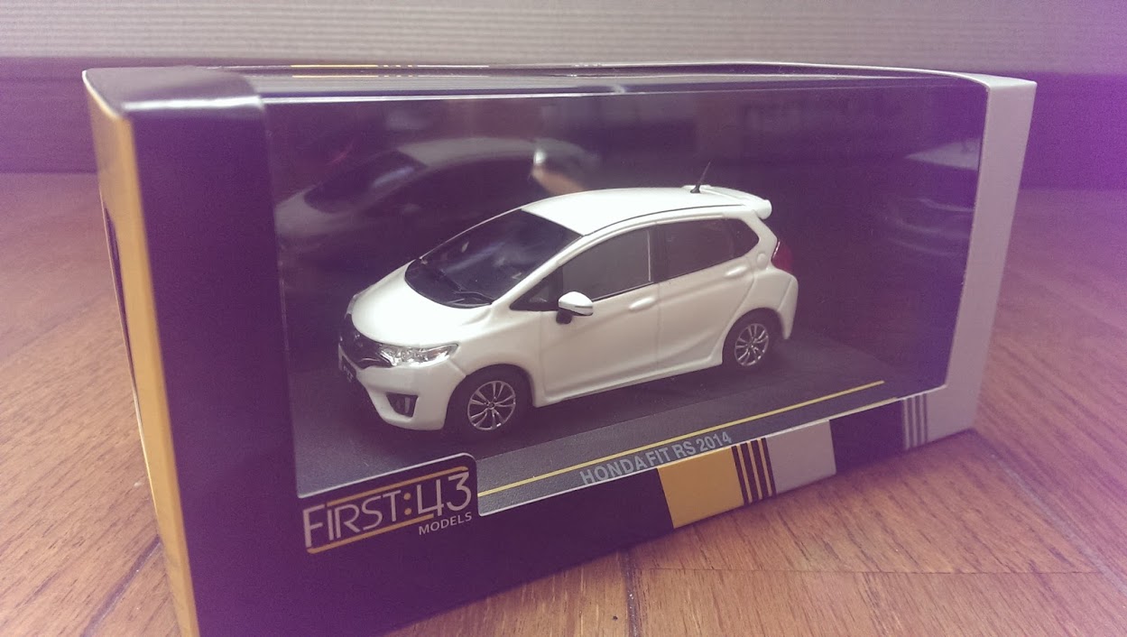 ホンダ フィット RS 2014 ホワイト・パール (ミニカー) - ホビー