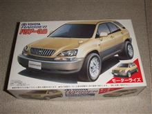 AUTOart 1/18 トヨタ ハリアー3.0 FOUR 