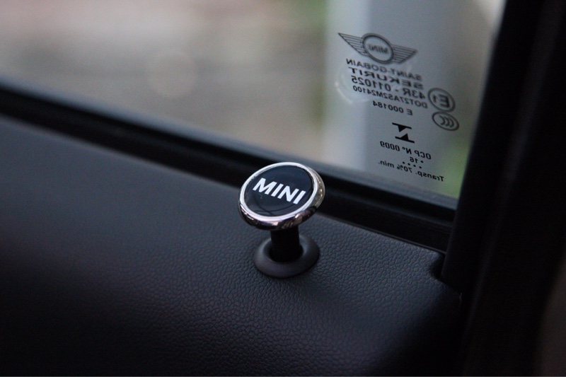 BMW MINI(純正) ドア・ロック・キャップ エッセンシャル