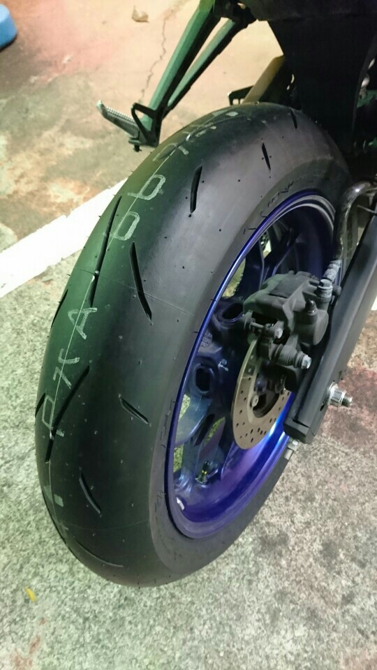 ダンロップ スポーツマックス α-13 SP 140/70R17 (バイク用