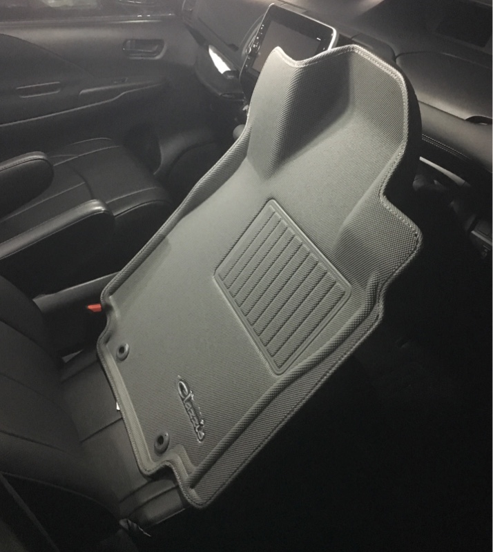 Clazzio Eleven International 車種別専用立体マット ラバータイプ のパーツレビュー セレナハイブリッド だい C27 みんカラ