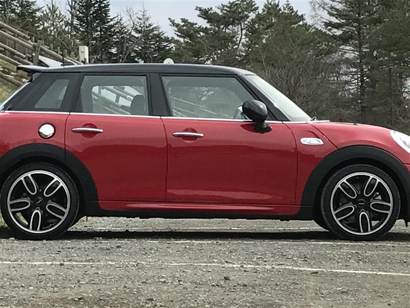 BMW MINI(純正) JCW サイドスカート/サイドステップ のパーツ