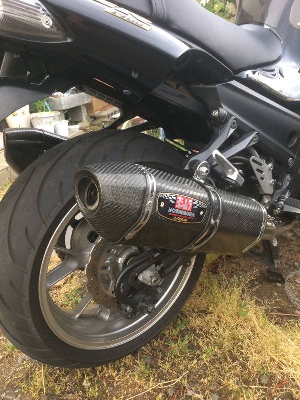 USヨシムラ R-77デュアルスリップオン カーボンサイレンサー のパーツ