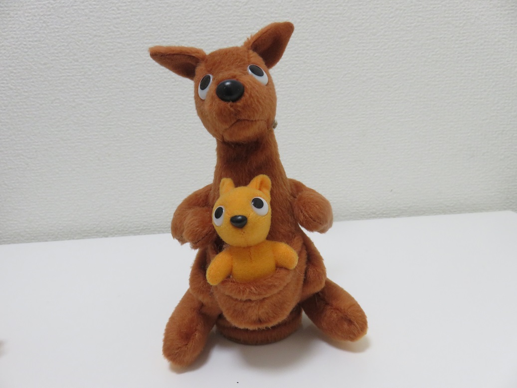 日産 のってカンガルーぬいぐるみプルバックカー - メルカリ