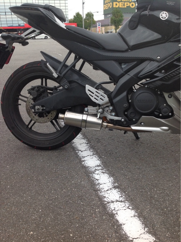 RC甲子園 ヒットマンレーシングマフラー のパーツレビュー | YZF-R15