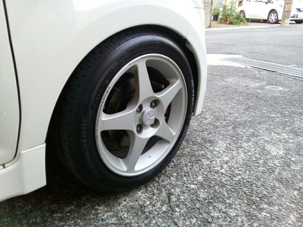 三菱 eKクロスのタイヤ｜タイヤサイズ一覧 - 価格.com