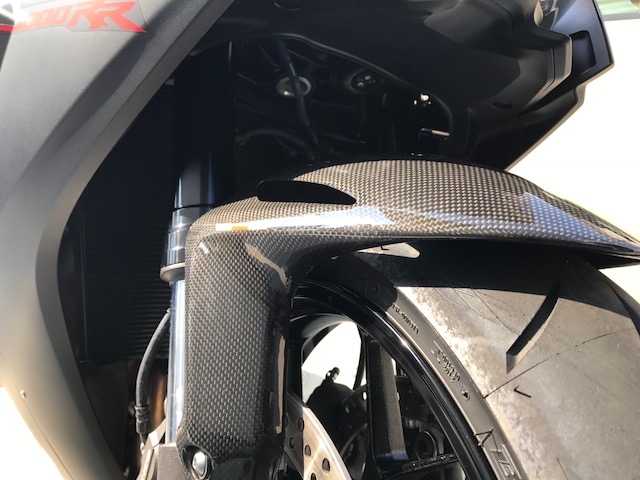 Mugen 無限 Sc77 ドライカーボンフロントフェンダー のパーツレビュー Cbr1000rr Kotayuki みんカラ