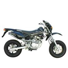 Xr50 モタード カスタムまとめ おすすめのカスタムはこれだ エアロ ホイール Ledなど みんカラ