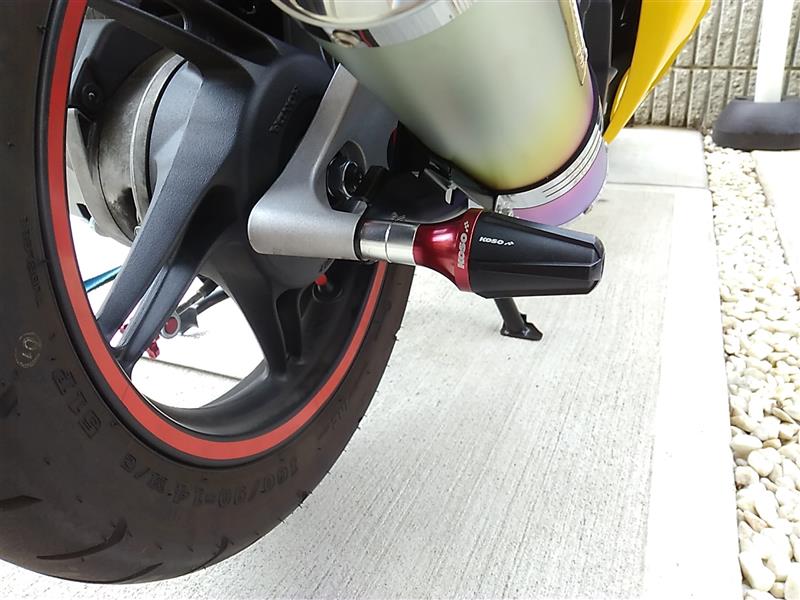 KOSO 汎用マフラースライダー レッド のパーツレビュー PCX(ねこどん) みんカラ KOSO 汎用マフラースライダー レッド のパーツレビュー PCX(ねこどん) みんカラ
