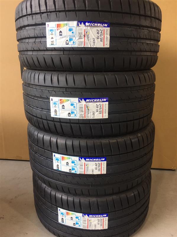 MICHELIN PILOT SPORT 4S 255/35ZR19