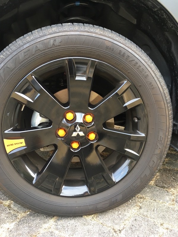 AZZURRI PRODUCE シリコンホイールナットキャップ のパーツ