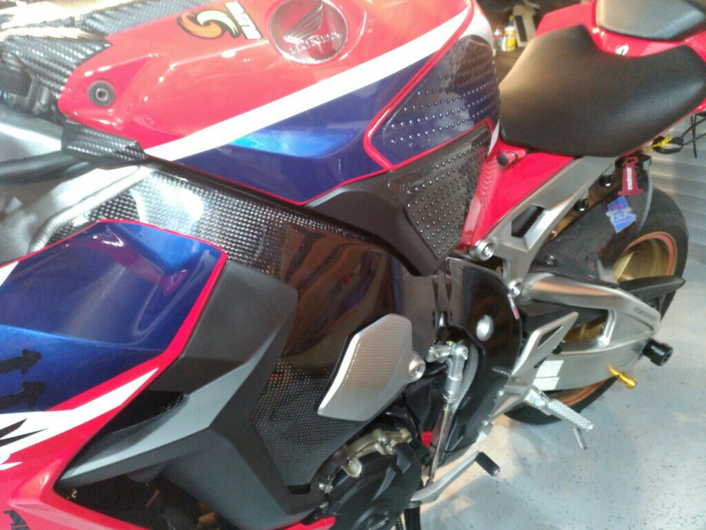 Ebay フレームカバー のパーツレビュー Cbr1000rr Sp コメタン みんカラ
